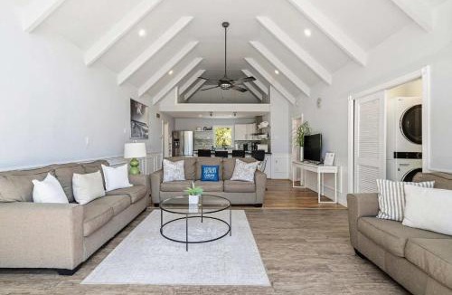 Shinnecock Hills House | Sprawling Southampton Home: Private Pool