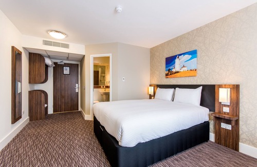 Cosford Hotel | Spread Eagle, Gailey by Marston's Inns