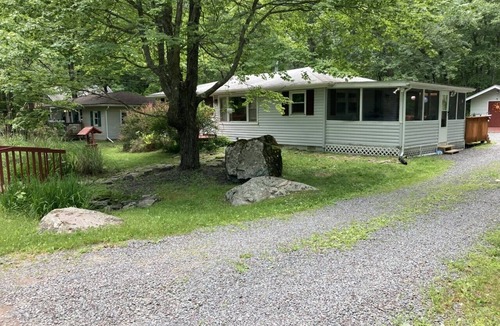 Pocono Lake Cottage | Spring and summer are right around the corner!