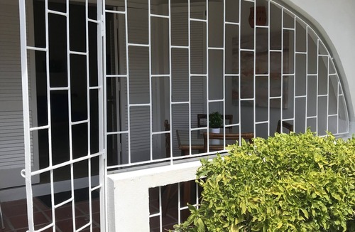 Sandy Lane Condo | Spring Bookings! Anidele Bliss - 1 BR near Beach/Pool ⭐️ In walkable Holetown.