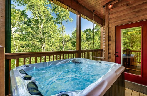 Sevierville Cabin | Spring Break Cabin Indoor Pool Minutes to Dollywood