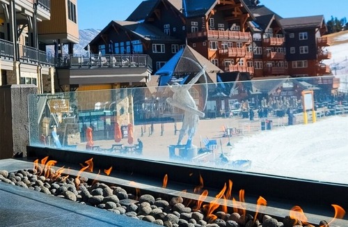 Breckenridge Condo | Spring Break @ Premier Ski in/Ski out Luxurious Residence on Peak 8, fits 12 ppl