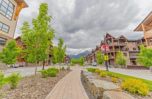 Canmore Apartment | Spring Creek Corner Condo by Canadian Rockies Vacation Rentals
