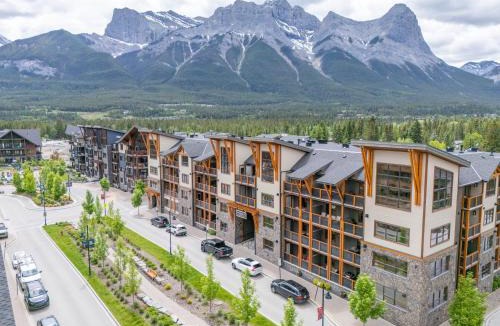 Canmore Apartment | Spring Creek Corner Condo by Canadian Rockies Vacation Rentals