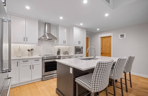 Canmore Condo | Spring Creek Vacations 1 BR Condo 205A