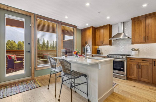 Canmore Condo | Spring Creek Vacations 1 BR Condo 203B