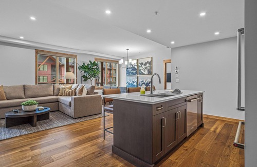 Canmore Condo | Spring Creek Vacations 3 BR Premier Condo 213TM