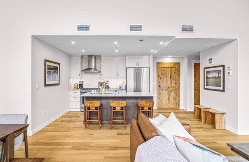 Canmore Condo | Spring Creek Vacations 2 BR Elevated Condo 412TM