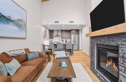 Canmore Condo | Spring Creek Vacations 1 Bedroom Elevated Condo 405TM