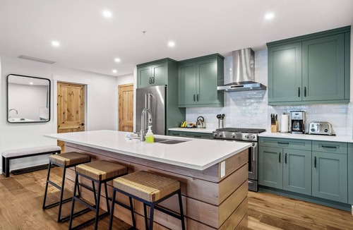 Canmore Condo | Spring Creek Vacations 2 BR Elevated Condo 402TM