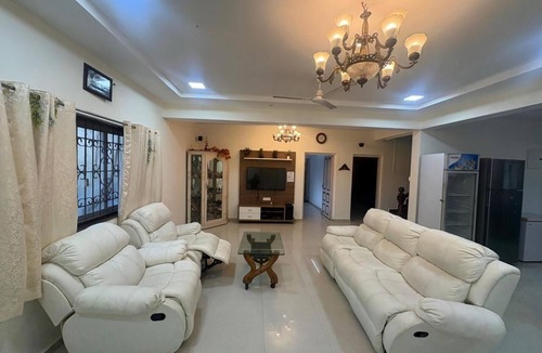 Varca House | Spring Field Villa