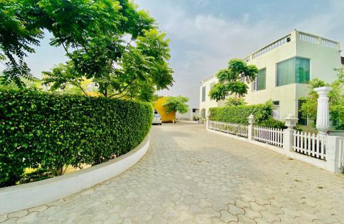 Amritsar House | Spring Gardens and Farmstay