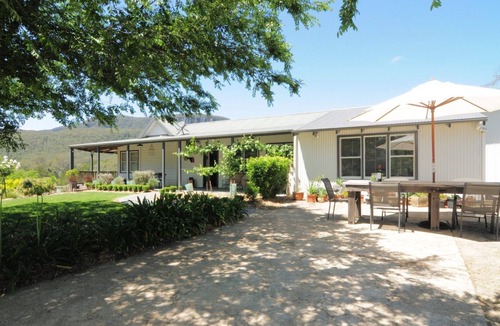 Upper Kangaroo River House | Spring Grove Dairy - Picturesque views!