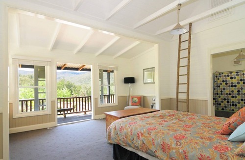 Upper Kangaroo River House | Spring Grove Dairy - Picturesque views!