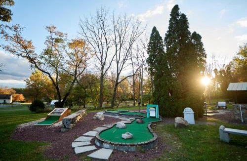 New Holland Resort | Spring Gulch Cottage 1