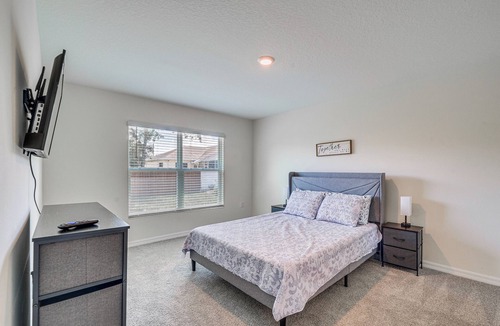 Spring Hill House | Spring Hill Retreat w/Patio & Yard, Near Kayaking