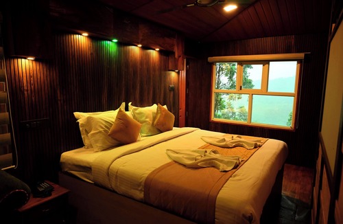 Devikolam Hotel | Spring Muunnar