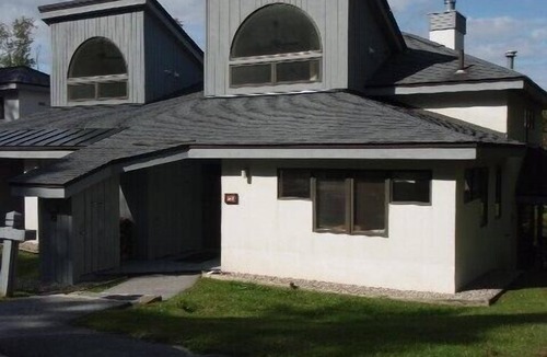 Killington House | " SPRING/SUMMER 2026".THE WOODS RESORT & SPA"- SPACIOUS TOWNHOME-Not A Condo-