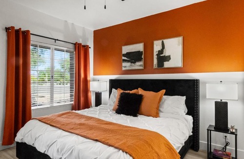 North Scottsdale Apartment | Spring Training Oasis King Bed Near Kierland