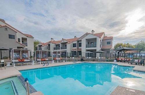 North Scottsdale Apartment | Spring Training Oasis King Bed Near Kierland