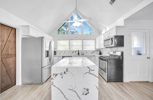 Klein House | Spring TX Home w/Heated Pool, Hot Tub, Game Room, Movie Room – Near Houston