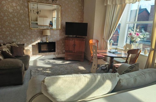 North Shore Apartment | springfield house
