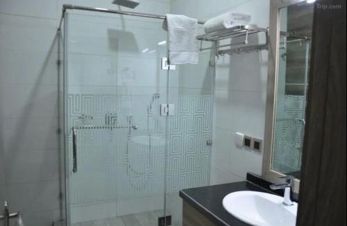Asaba House | Springhill Hotel Suites-Guest Room
