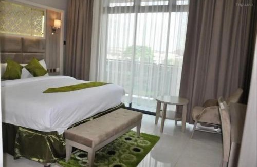 Asaba House | Springhill Hotel Suites-Guest Room