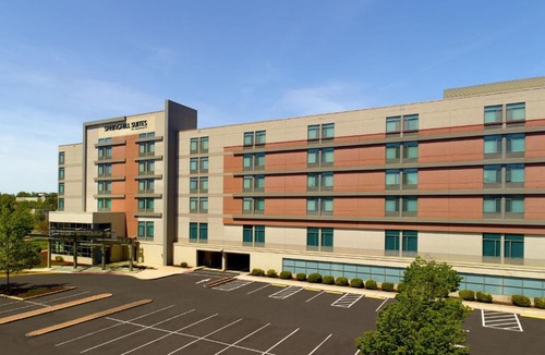Jefferson Manor Hotel | SpringHill Suites Alexandria Southwest