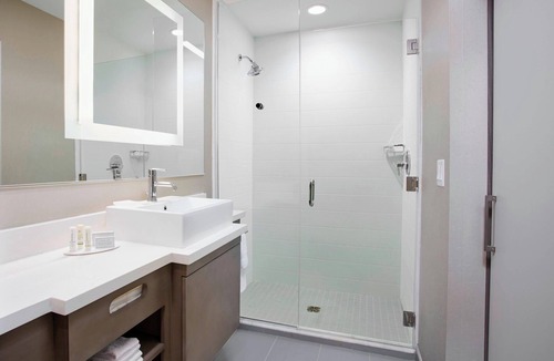 Westown Hotel | SpringHill Suites by Marriott Milwaukee Downtown