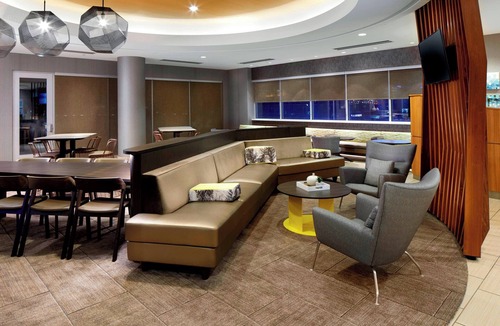 Pittsburgh Hotel | SpringHill Suites by Marriott Pittsburgh Bakery Square