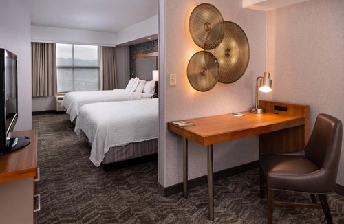 North Shore Hotel | SpringHill Suites by Marriott Pittsburgh North Shore