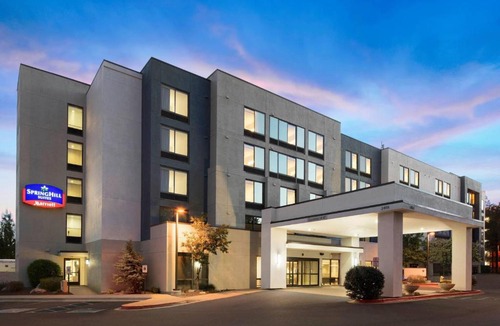 Woodlands Village Hotel | SpringHill Suites by Marriott Flagstaff