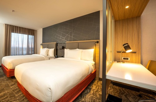Bristol Hotel | SpringHill Suites by Marriott Kenosha