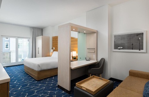 Townsite Hotel | SpringHill Suites by Marriott Oceanside Beach