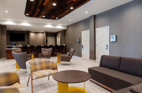 Bermuda Hotel | SpringHill Suites by Marriott Chester