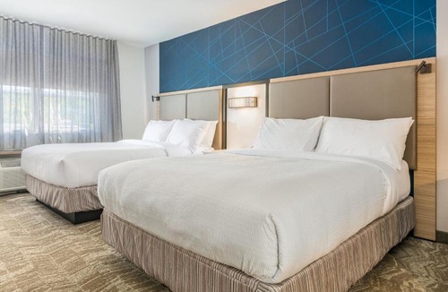 Freeport Hotel | SpringHill Suites by Marriott Freeport Brunswick