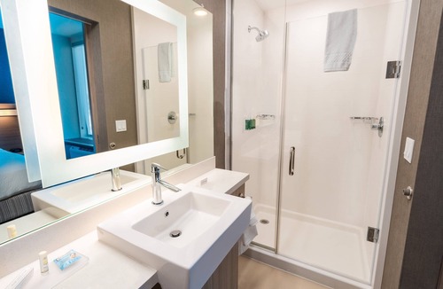 Newark Hotel | SpringHill Suites by Marriott Newark Fremont