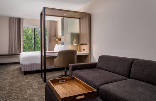 Bayou Oaks Hotel | SpringHill Suites by Marriott Sarasota Bradenton