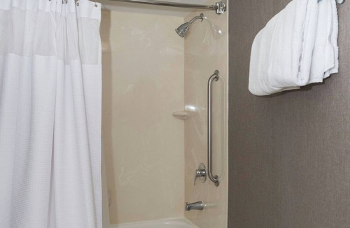 Concord Hotel | SpringHill Suites by Marriott Charlotte Concord Mills Spdwy