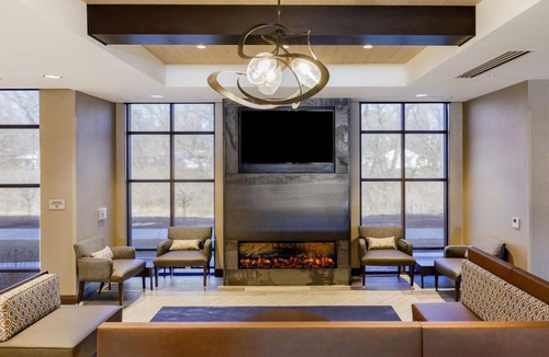 Topeka Hotel | SpringHill Suites by Marriott Topeka Southwest