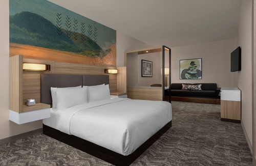 Chula Vista Hotel | SpringHill Suites by Marriott Chula Vista Eastlake