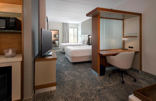 Mount Laurel Hotel | SpringHill Suites by Marriott Mount Laurel