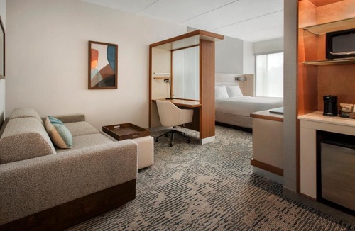 Mount Laurel Hotel | SpringHill Suites by Marriott Mount Laurel