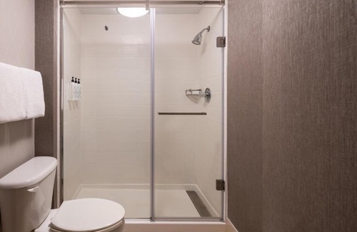 Willock Hotel | SpringHill Suites West Mifflin