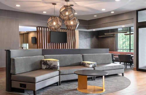 Willock Hotel | SpringHill Suites West Mifflin