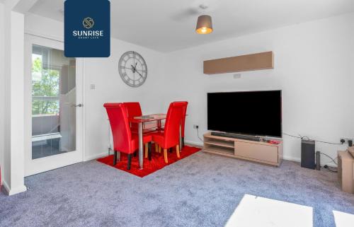 Dundee House | Springhill Townhouse - 3 Bedrooms, Great Views, Newly Refurbished, Free Parking, Free Wifi, River View, Dock, Eden Views, Fully Equipped, RELOCATION FAVOURITE by SUNRISE SHORT LETS DUNDEE