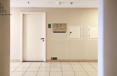 Bekasi Hostel | Springlake Summarecon Bekasi Apartement by RNA