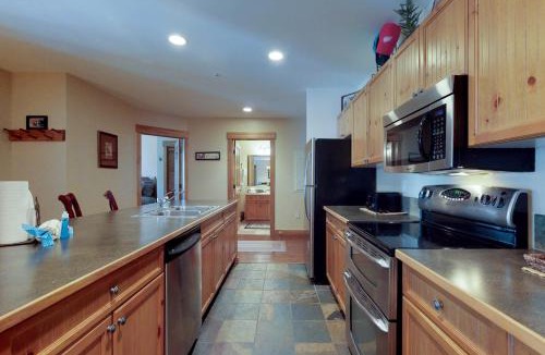 River Run Apartment | Springs Lodge 8888