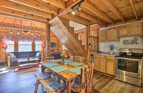 Springwater Cabin | Springwater Cabin Near Hiking, Lakes, & Vineyards
